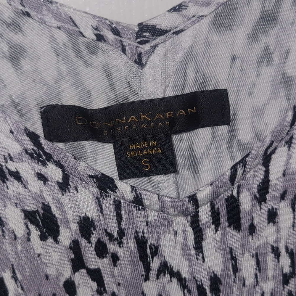 Donna Karan Sleepwear Gray Patterned Top